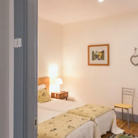 A Francos Painting Artist 2 *